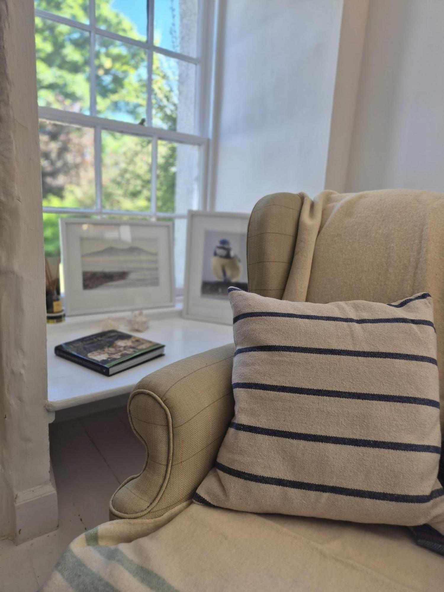 Mackinnon Cottage - 3 Bedroom Cottage Broadford (Isle of Skye) Bagian luar foto